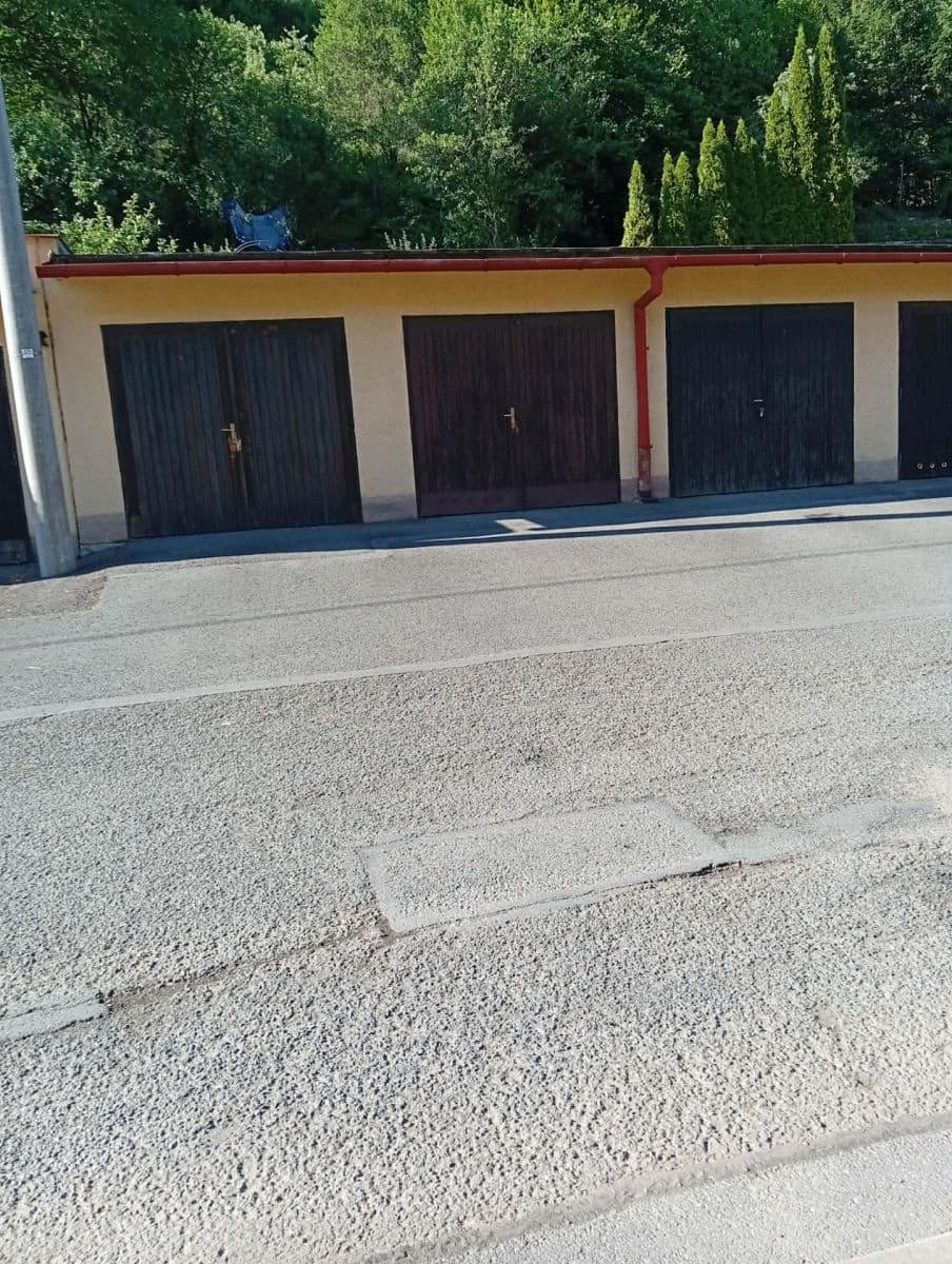 Prodej garáže 20 m², Svornosti, Vsetín, Zlínský kraj Prodej garáže 20 m², Svornosti, Vsetín, Zlínský kraj