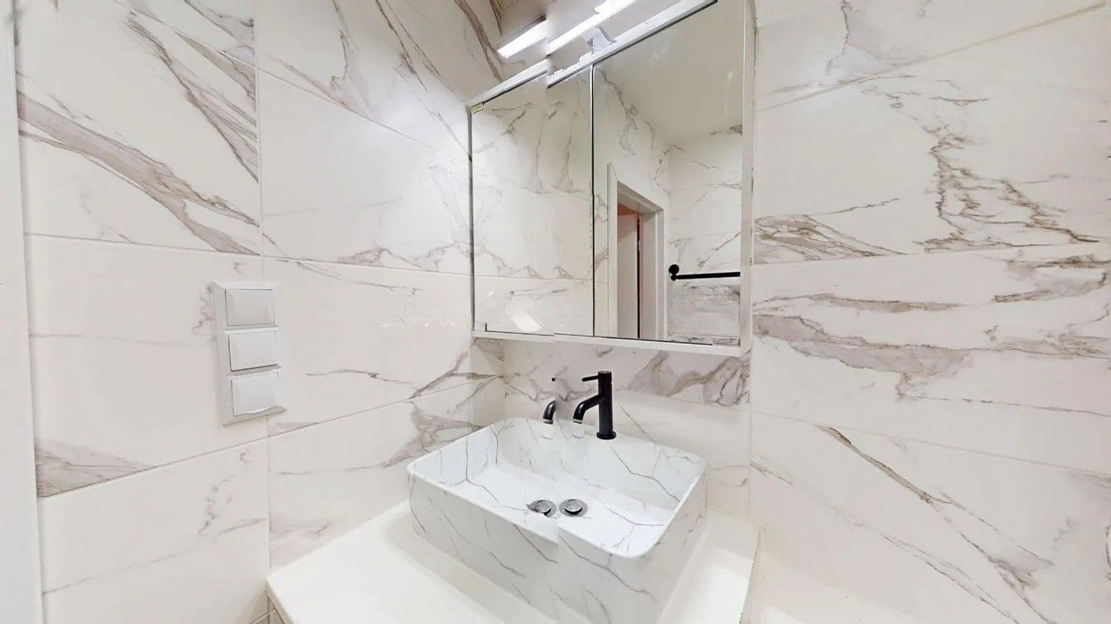 Prodej bytu 1+1 35 m², Sídliště Za Chlumem, Bílina, Ústecký kraj Prodej bytu 1+1 35 m², Sídliště Za Chlumem, Bílina, Ústecký kraj