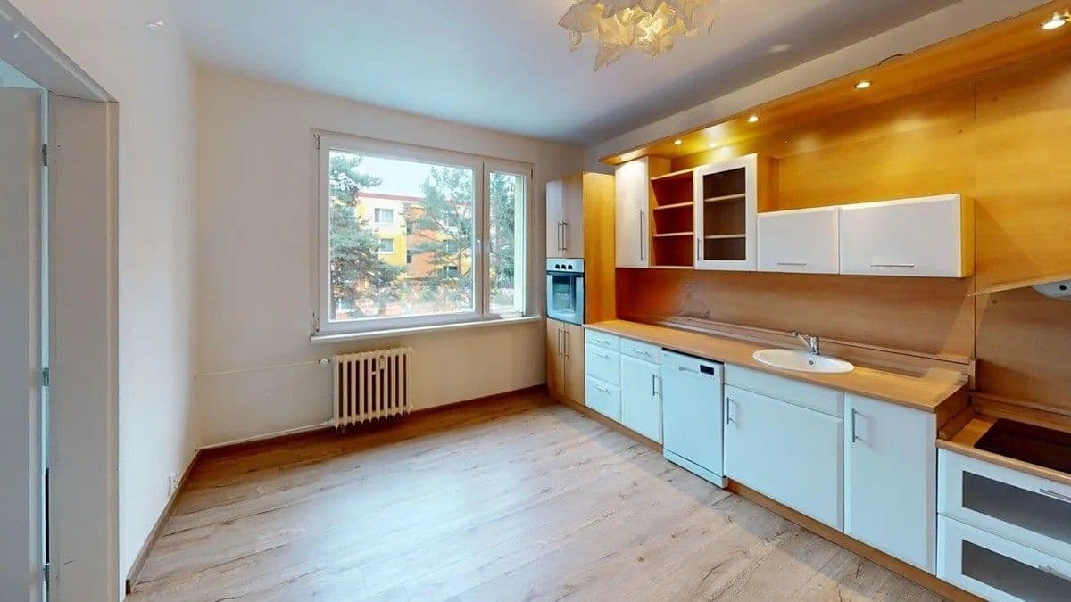 Prodej bytu 1+1 35 m², Sídliště Za Chlumem, Bílina, Ústecký kraj Prodej bytu 1+1 35 m², Sídliště Za Chlumem, Bílina, Ústecký kraj
