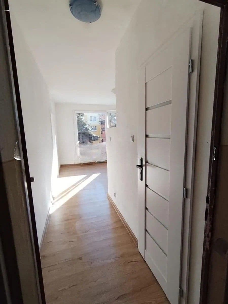 Prodej bytu 1+1 35 m², Sídliště Za Chlumem, Bílina, Ústecký kraj Prodej bytu 1+1 35 m², Sídliště Za Chlumem, Bílina, Ústecký kraj