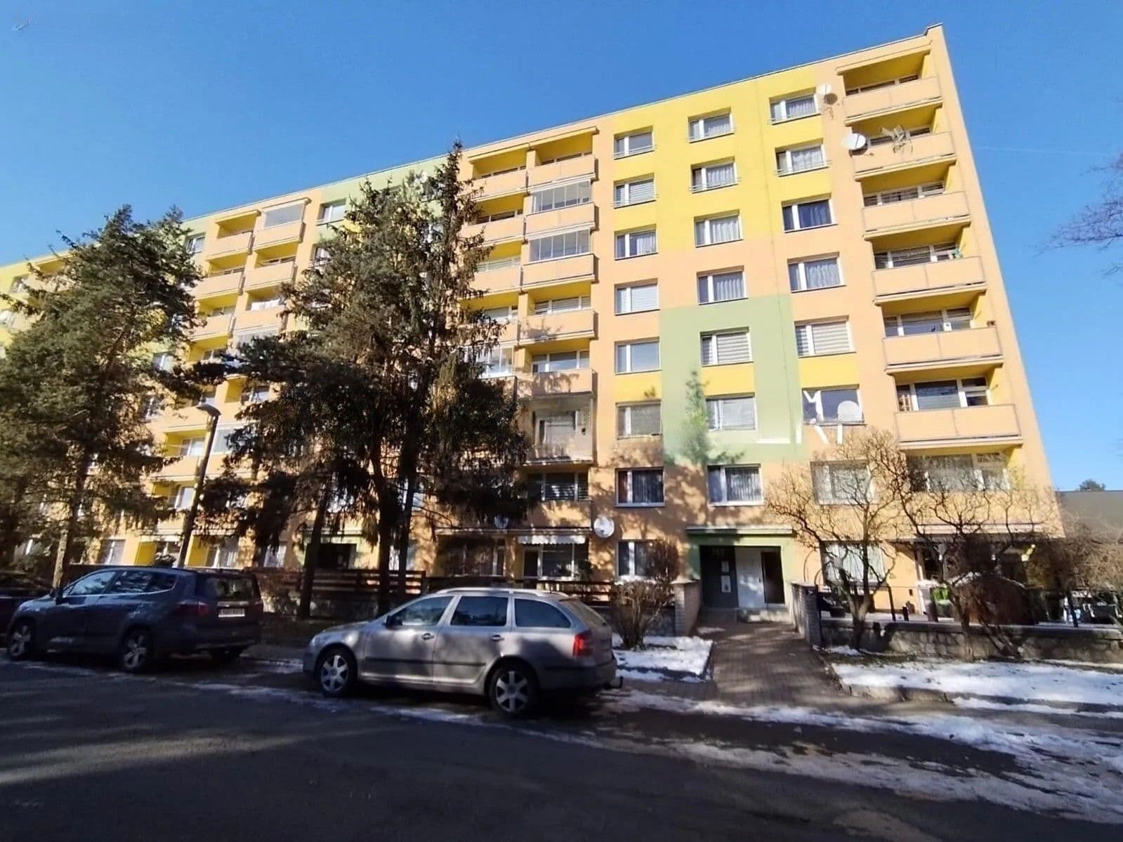Prodej bytu 1+1 35 m², Sídliště Za Chlumem, Bílina, Ústecký kraj Prodej bytu 1+1 35 m², Sídliště Za Chlumem, Bílina, Ústecký kraj
