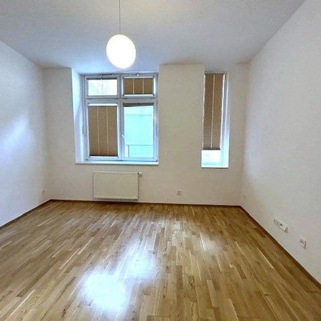 Pronájem bytu 1+kk 24 m², Mlynářská, Praha, Praha Pronájem bytu 1+kk 24 m², Mlynářská, Praha, Praha