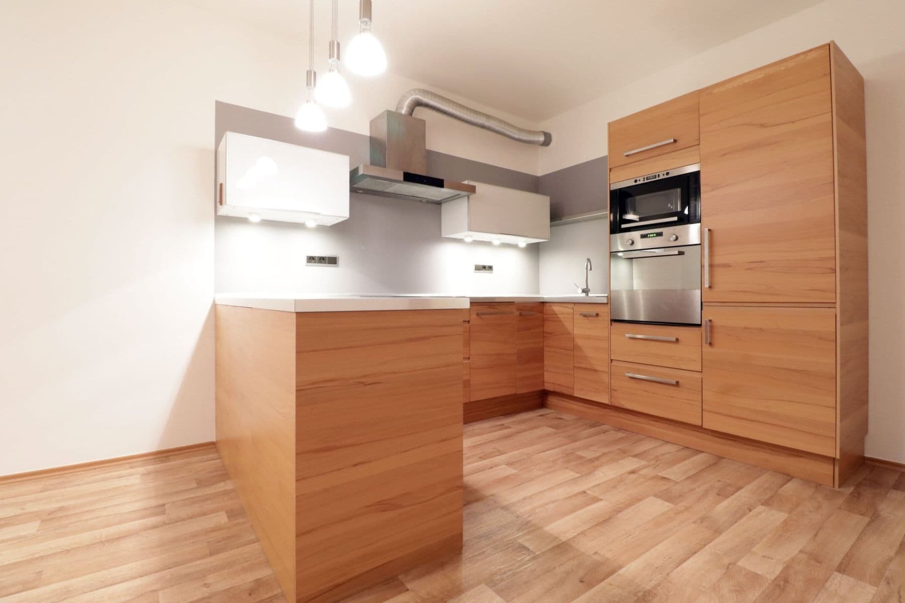 Pronájem bytu 2+kk 64 m², Pod Harfou, Praha, Praha Pronájem bytu 2+kk 64 m², Pod Harfou, Praha, Praha