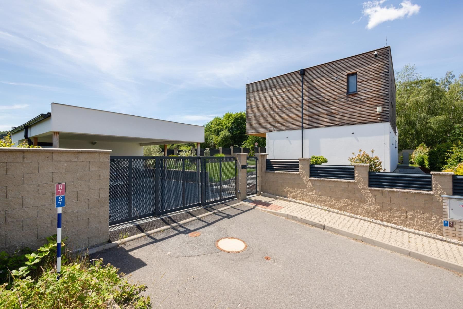 Prodej domu 152 m², pozemek 798 m², Libušín, Středočeský kraj Prodej domu 152 m², pozemek 798 m², Libušín, Středočeský kraj