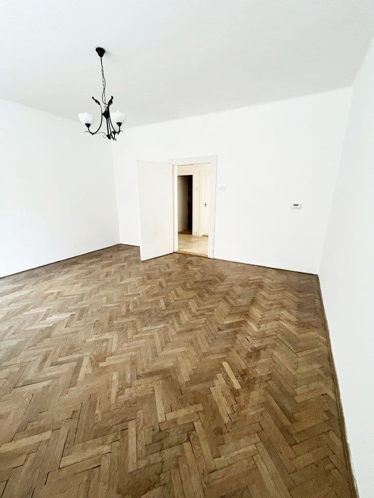 Pronájem bytu 4+kk 90 m², Barrandova, Kladno, Středočeský kraj Pronájem bytu 4+kk 90 m², Barrandova, Kladno, Středočeský kraj