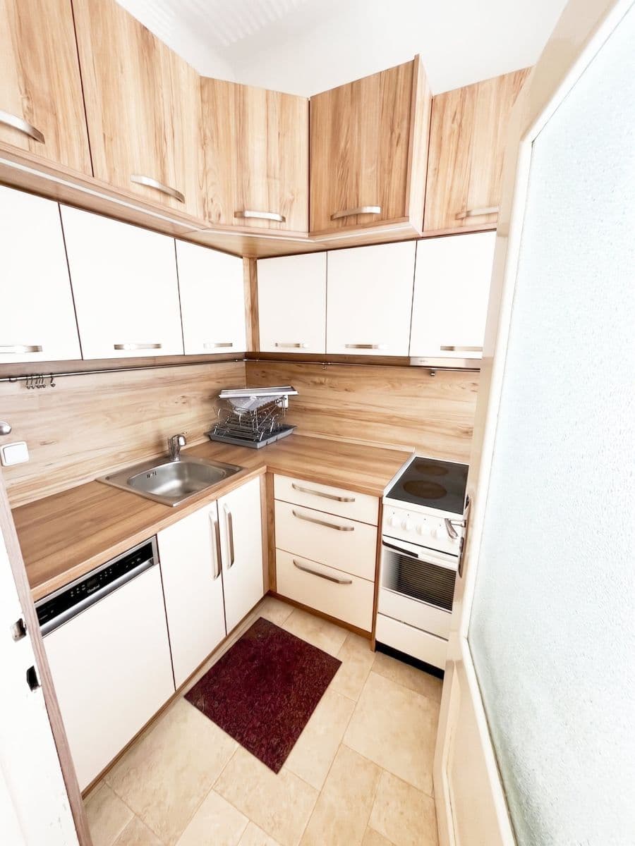 Pronájem bytu 4+kk 90 m², Barrandova, Kladno, Středočeský kraj Pronájem bytu 4+kk 90 m², Barrandova, Kladno, Středočeský kraj