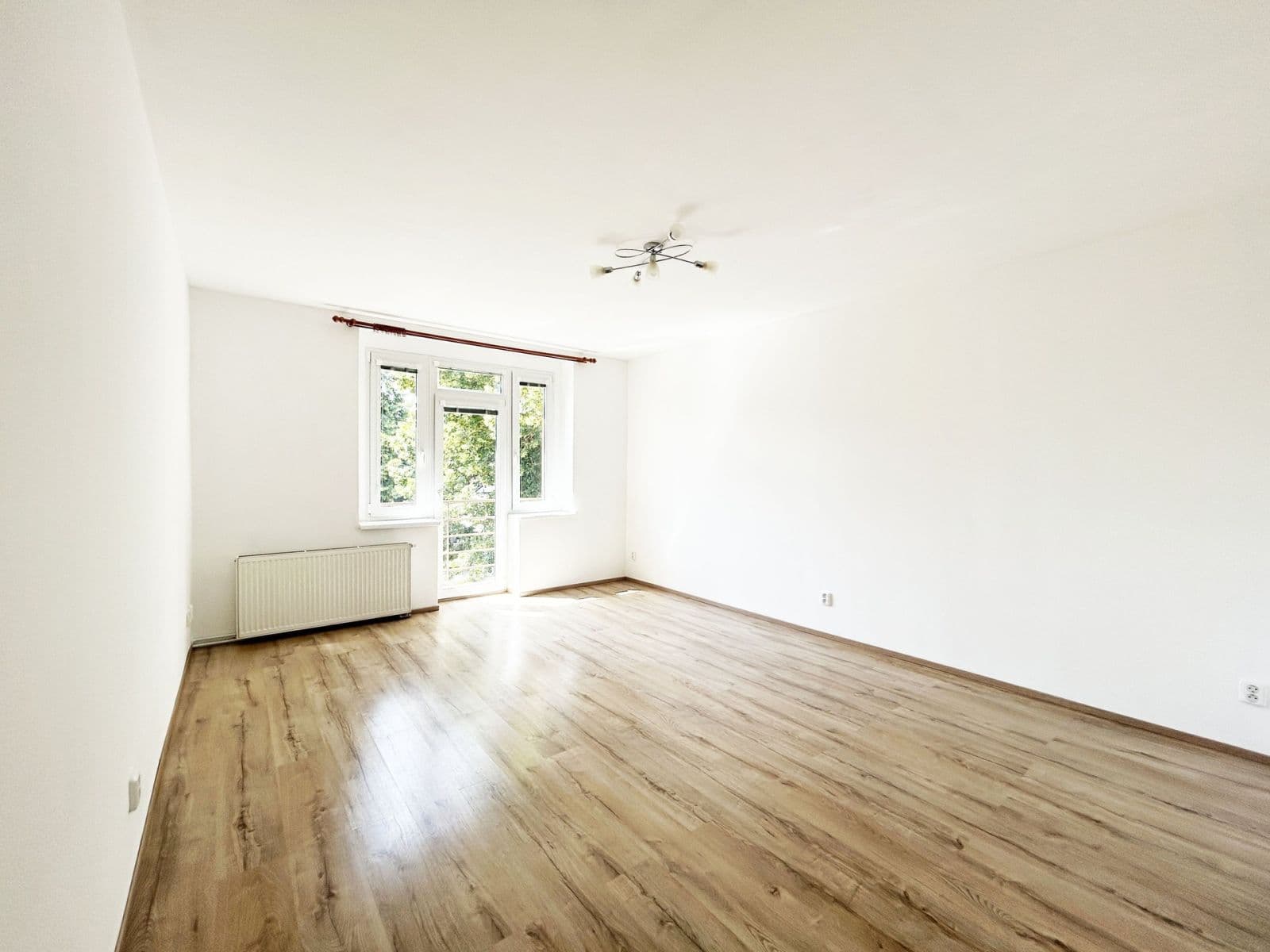 Pronájem bytu 1+1 50 m², Nad Primaskou, Praha, Praha Pronájem bytu 1+1 50 m², Nad Primaskou, Praha, Praha