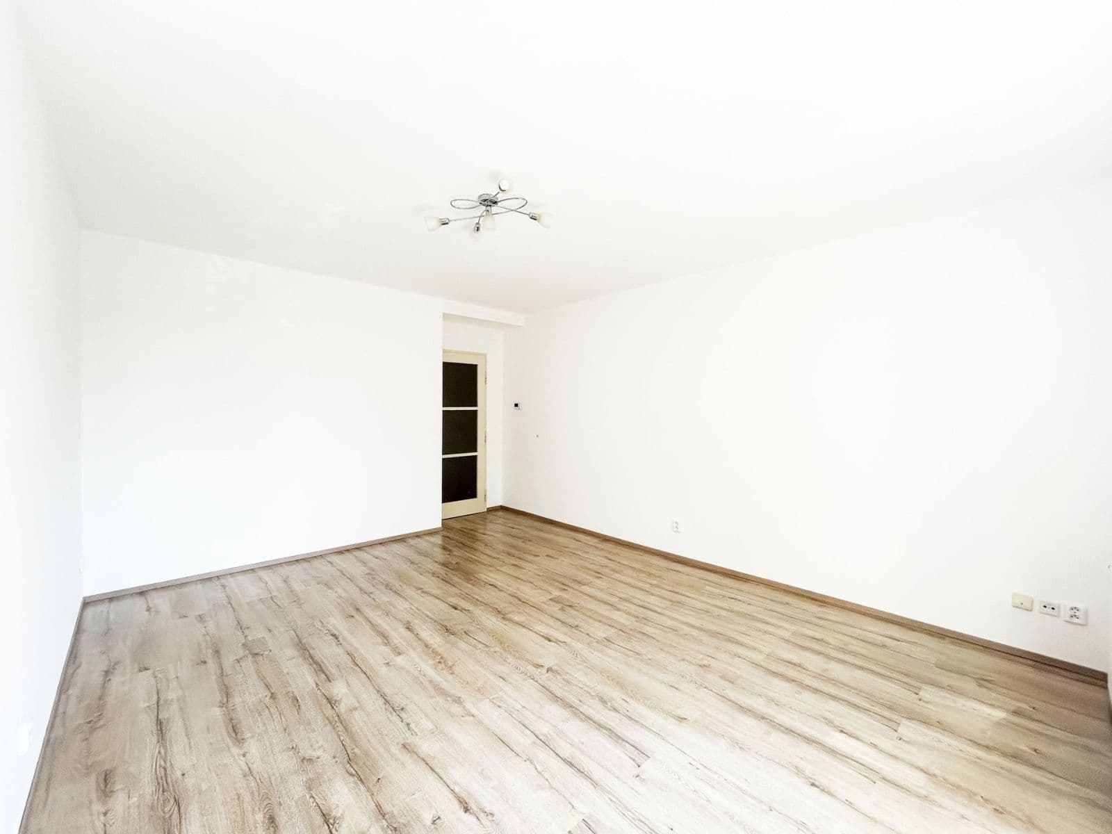 Pronájem bytu 1+1 50 m², Nad Primaskou, Praha, Praha Pronájem bytu 1+1 50 m², Nad Primaskou, Praha, Praha