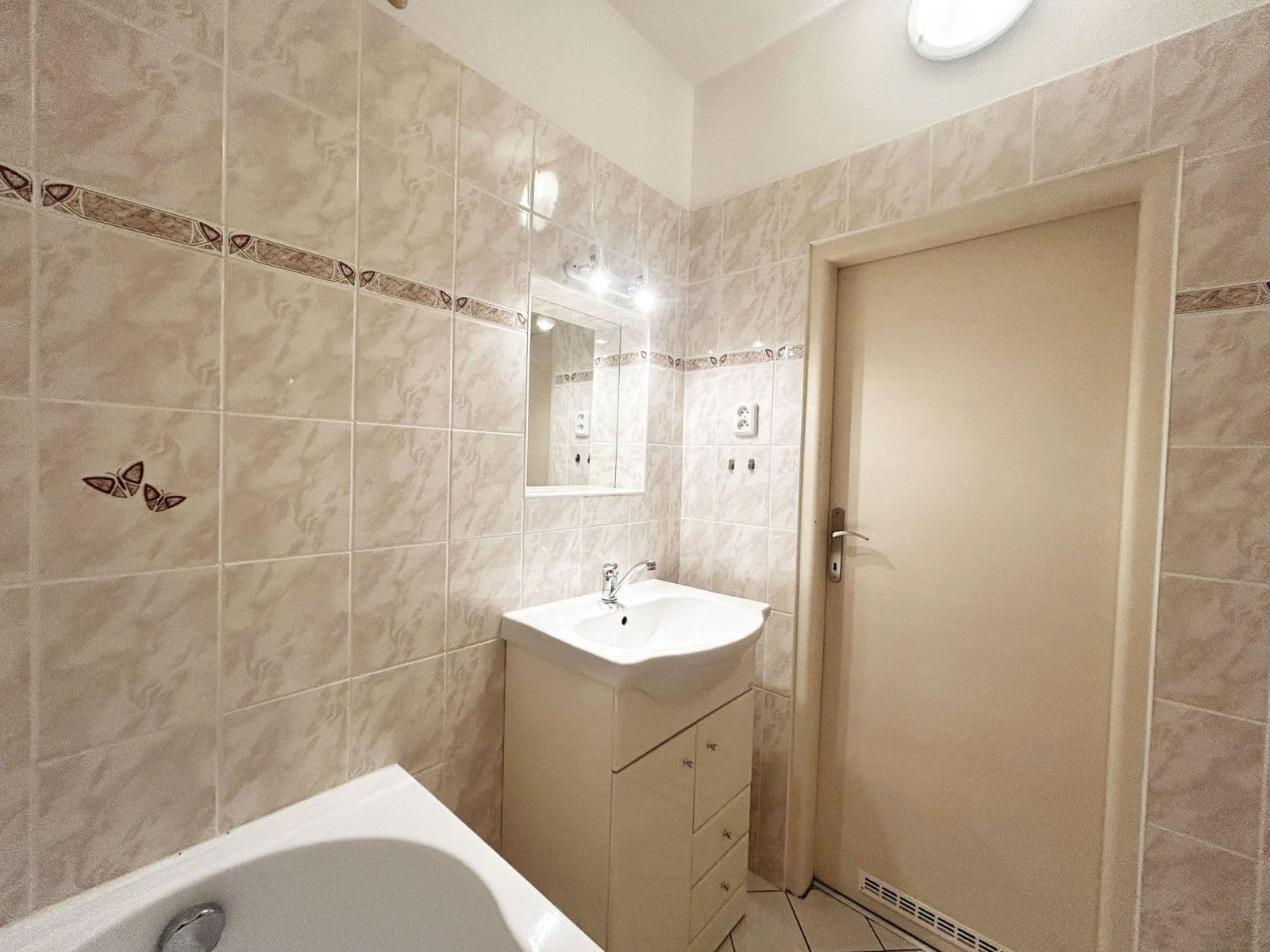 Pronájem bytu 1+1 50 m², Nad Primaskou, Praha, Praha Pronájem bytu 1+1 50 m², Nad Primaskou, Praha, Praha