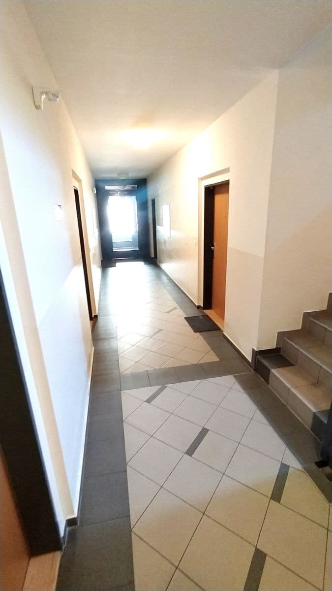 Pronájem bytu 1+kk 28 m², Pod Kavalírkou, Praha, Praha Pronájem bytu 1+kk 28 m², Pod Kavalírkou, Praha, Praha