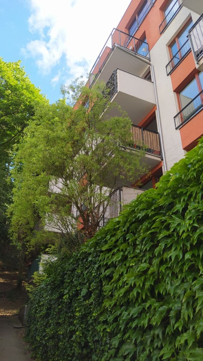 Pronájem bytu 1+kk 28 m², Pod Kavalírkou, Praha, Praha Pronájem bytu 1+kk 28 m², Pod Kavalírkou, Praha, Praha