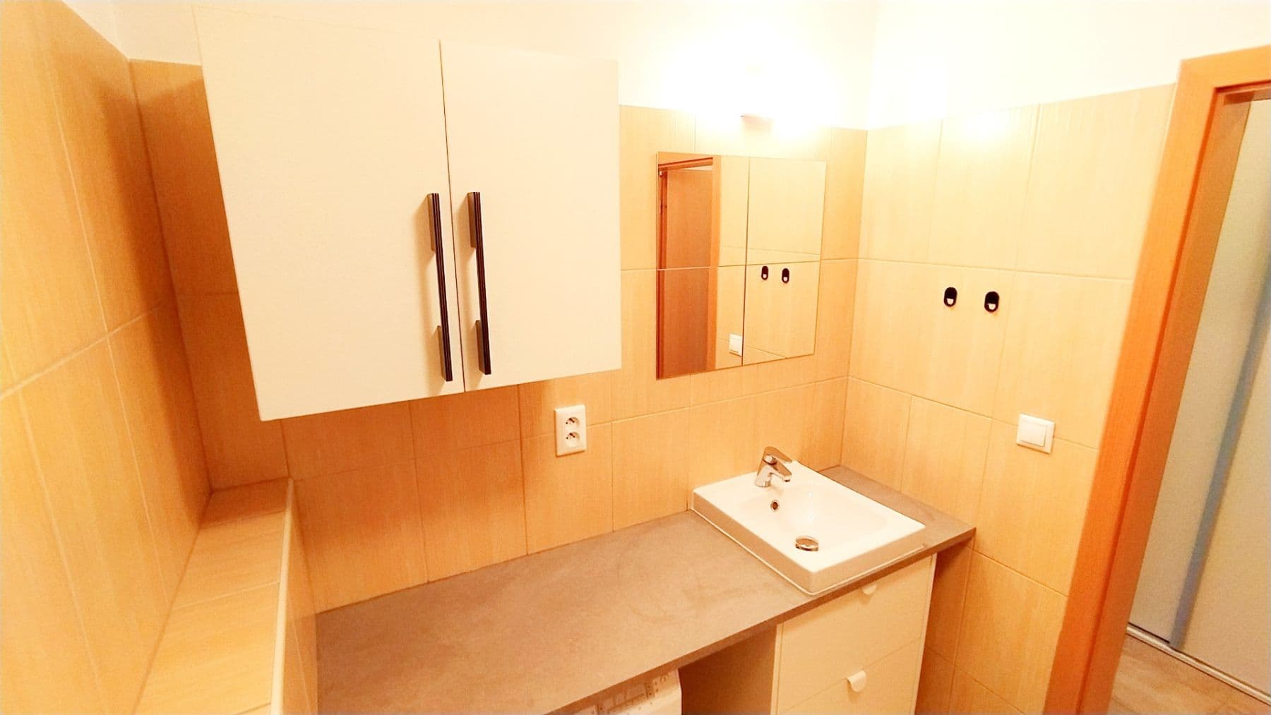Pronájem bytu 1+kk 28 m², Pod Kavalírkou, Praha, Praha Pronájem bytu 1+kk 28 m², Pod Kavalírkou, Praha, Praha