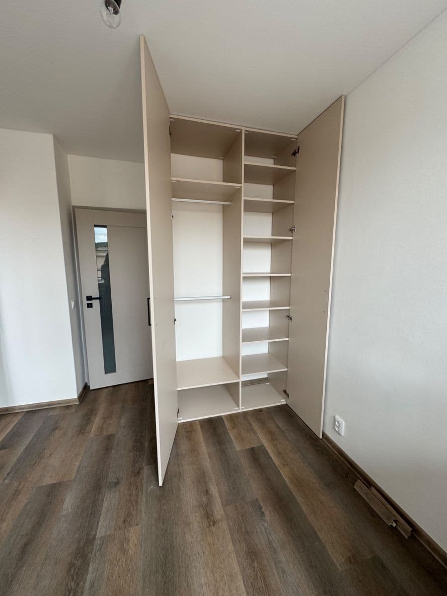 Pronájem bytu 2+kk 40 m², K Louži, Praha, Praha Pronájem bytu 2+kk 40 m², K Louži, Praha, Praha