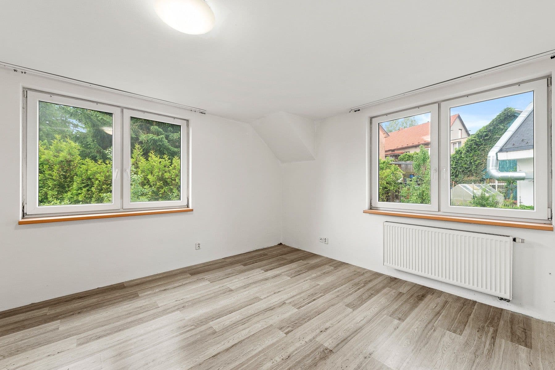 Pronájem domu 241 m², pozemek 977 m², Okrouhlo, Středočeský kraj Pronájem domu 241 m², pozemek 977 m², Okrouhlo, Středočeský kraj