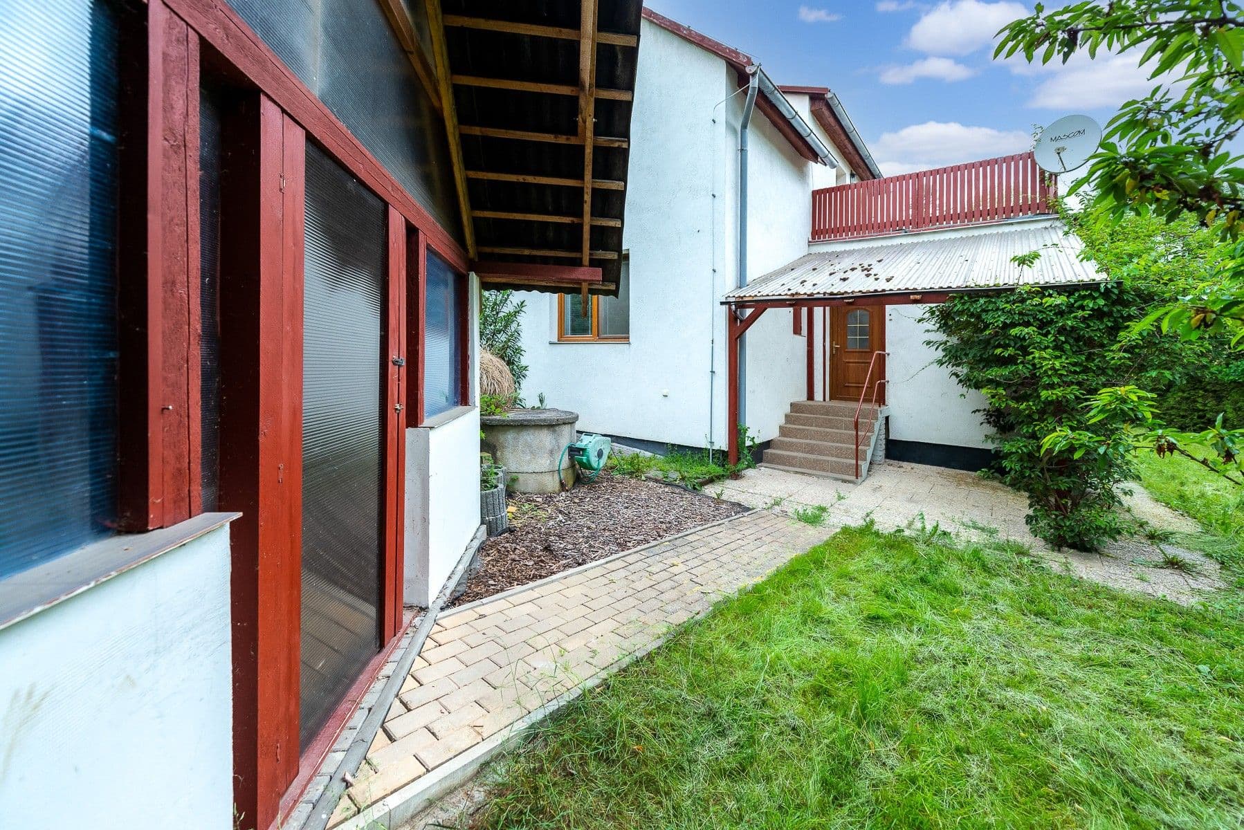 Pronájem domu 241 m², pozemek 977 m², Okrouhlo, Středočeský kraj Pronájem domu 241 m², pozemek 977 m², Okrouhlo, Středočeský kraj