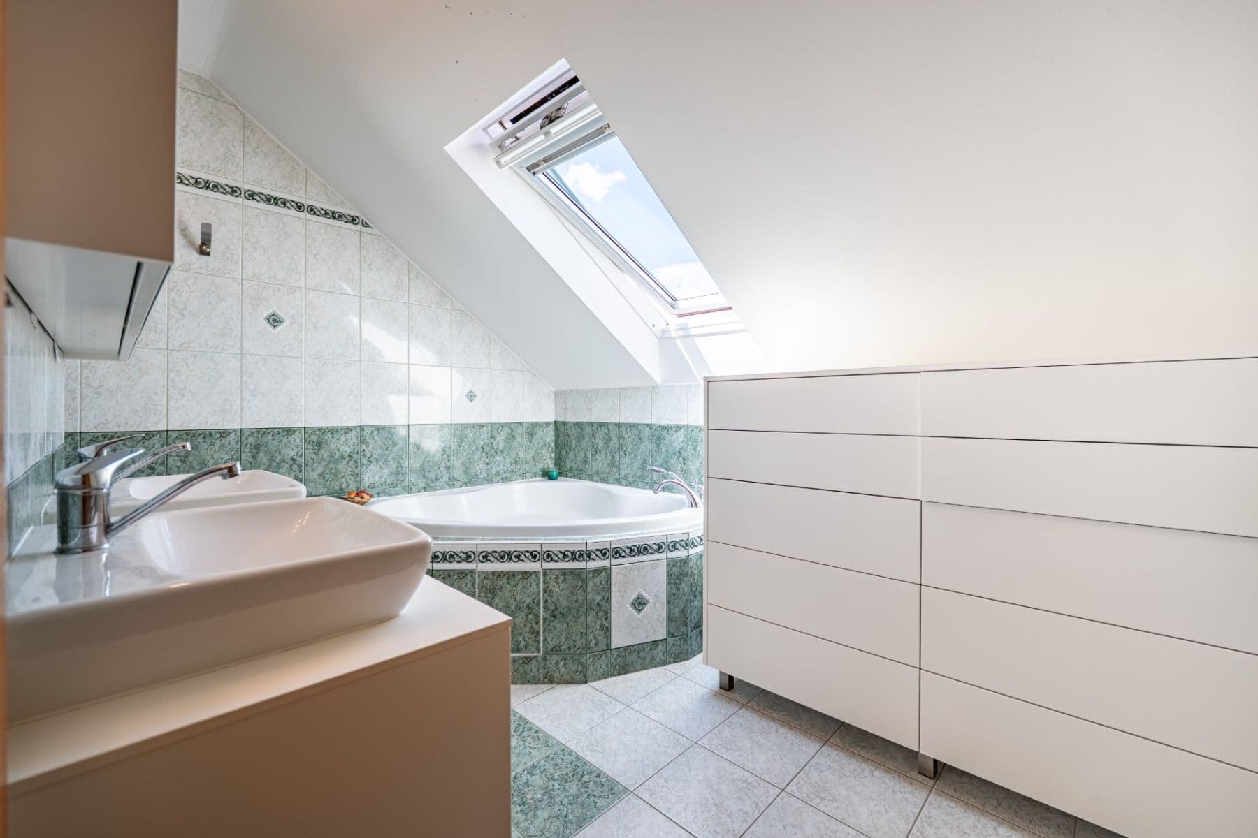 Prodej domu 247 m², pozemek 510 m², Vinohrady, Rebešovice, Jihomoravský kraj Prodej domu 247 m², pozemek 510 m², Vinohrady, Rebešovice, Jihomoravský kraj