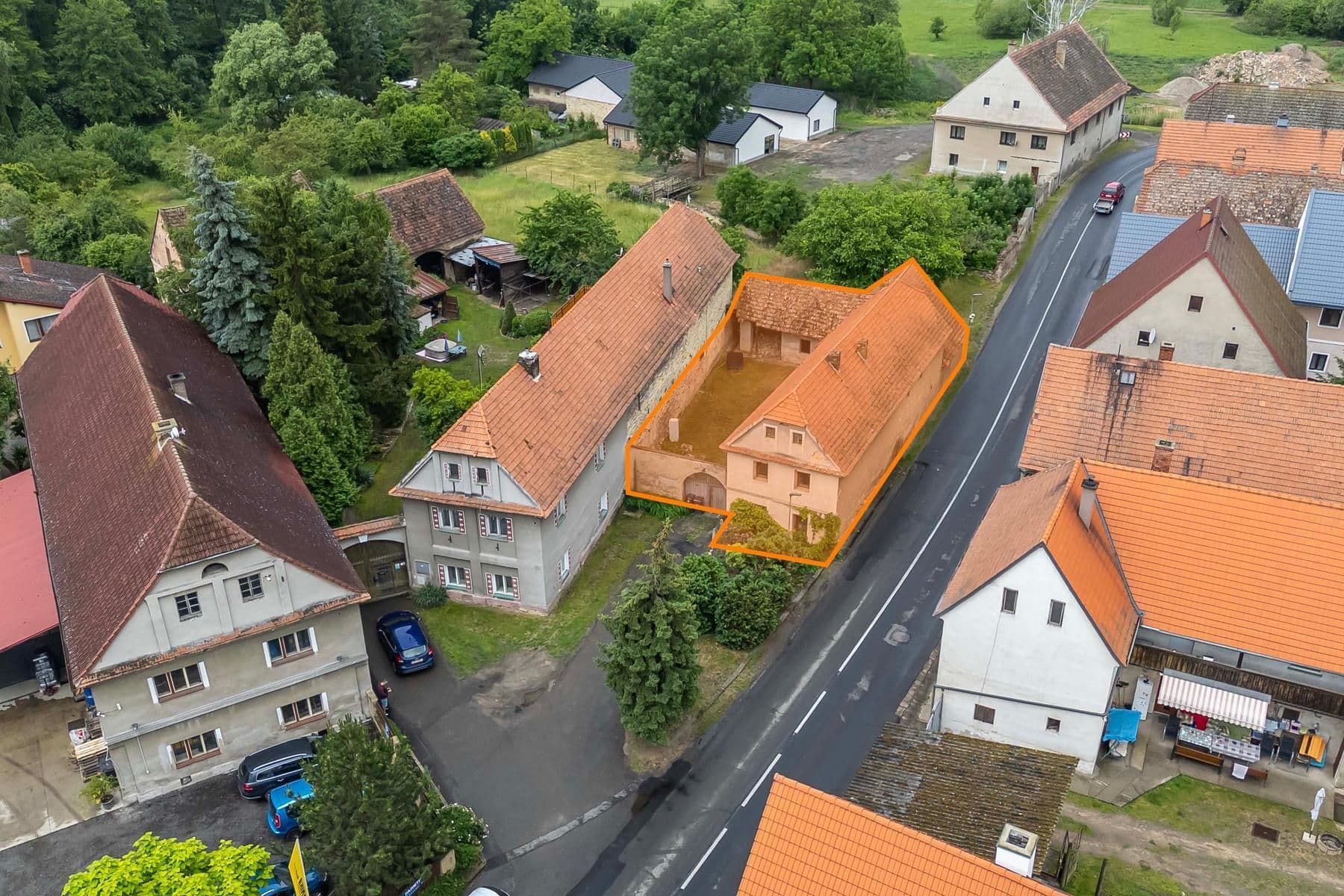 Prodej domu 210 m², pozemek 399 m², Kropáčova Vrutice, Středočeský kraj Prodej domu 210 m², pozemek 399 m², Kropáčova Vrutice, Středočeský kraj