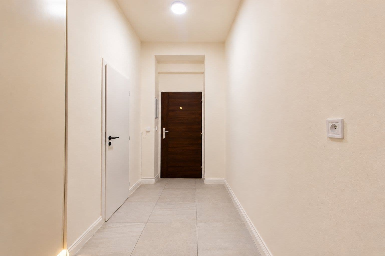Pronájem bytu 1+kk 40 m², Plzeňská, Praha, Praha Pronájem bytu 1+kk 40 m², Plzeňská, Praha, Praha