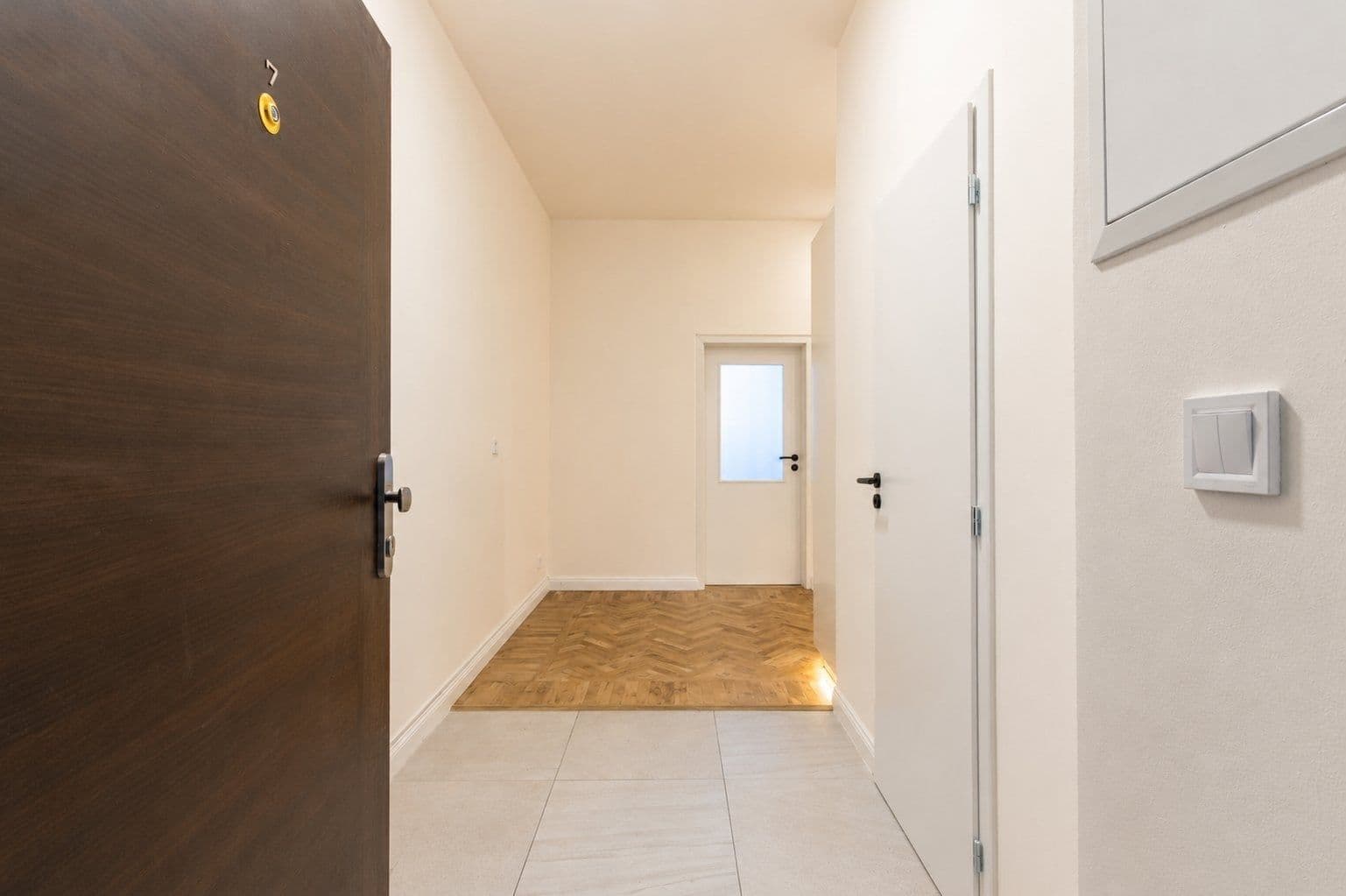 Pronájem bytu 1+kk 40 m², Plzeňská, Praha, Praha Pronájem bytu 1+kk 40 m², Plzeňská, Praha, Praha