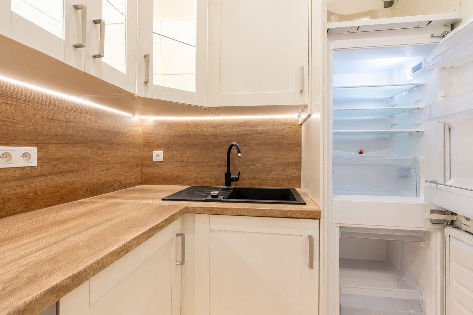 Pronájem bytu 1+kk 40 m², Plzeňská, Praha, Praha Pronájem bytu 1+kk 40 m², Plzeňská, Praha, Praha