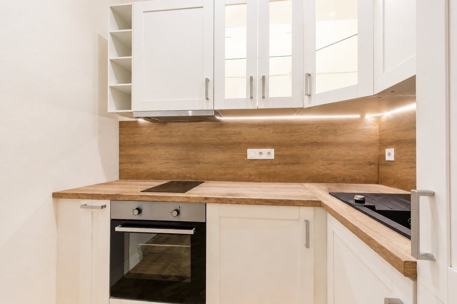 Pronájem bytu 1+kk 40 m², Plzeňská, Praha, Praha Pronájem bytu 1+kk 40 m², Plzeňská, Praha, Praha