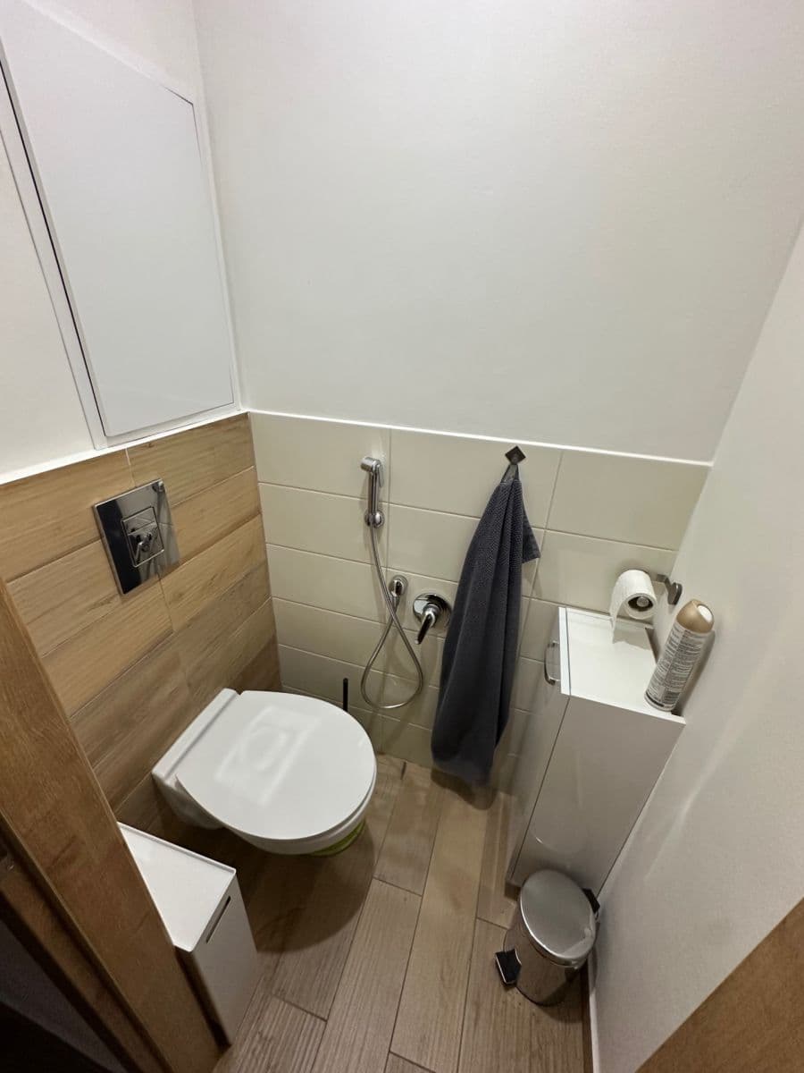 Pronájem bytu 3+1 70 m², Jiráskova, Chomutov, Ústecký kraj Pronájem bytu 3+1 70 m², Jiráskova, Chomutov, Ústecký kraj