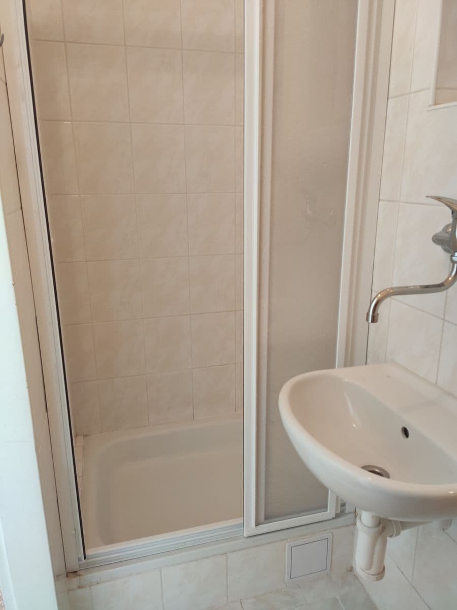 Pronájem bytu 2+1 50 m², Plzeňská, Praha, Praha Pronájem bytu 2+1 50 m², Plzeňská, Praha, Praha