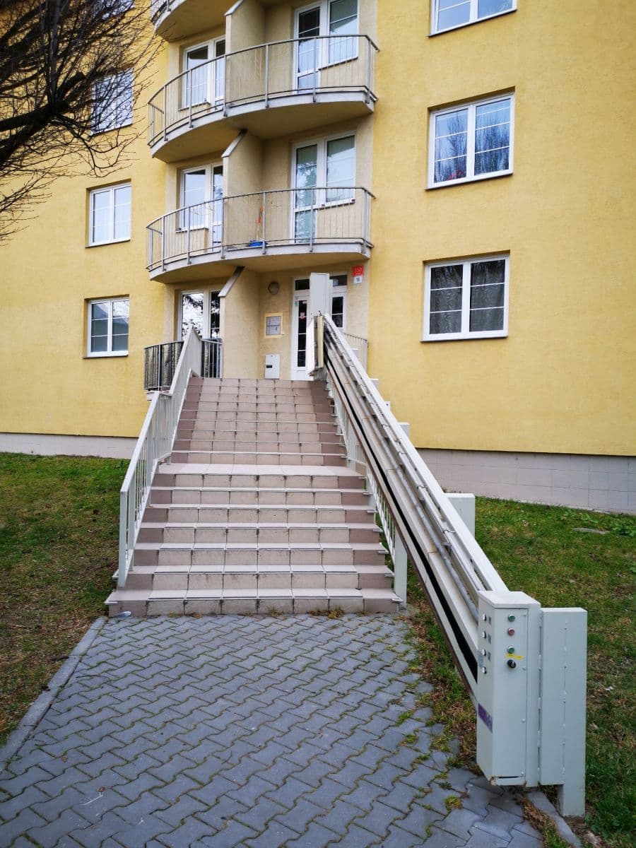 Prodej bytu 1+kk 28 m², gen. Píky, Olomouc, Olomoucký kraj Prodej bytu 1+kk 28 m², gen. Píky, Olomouc, Olomoucký kraj