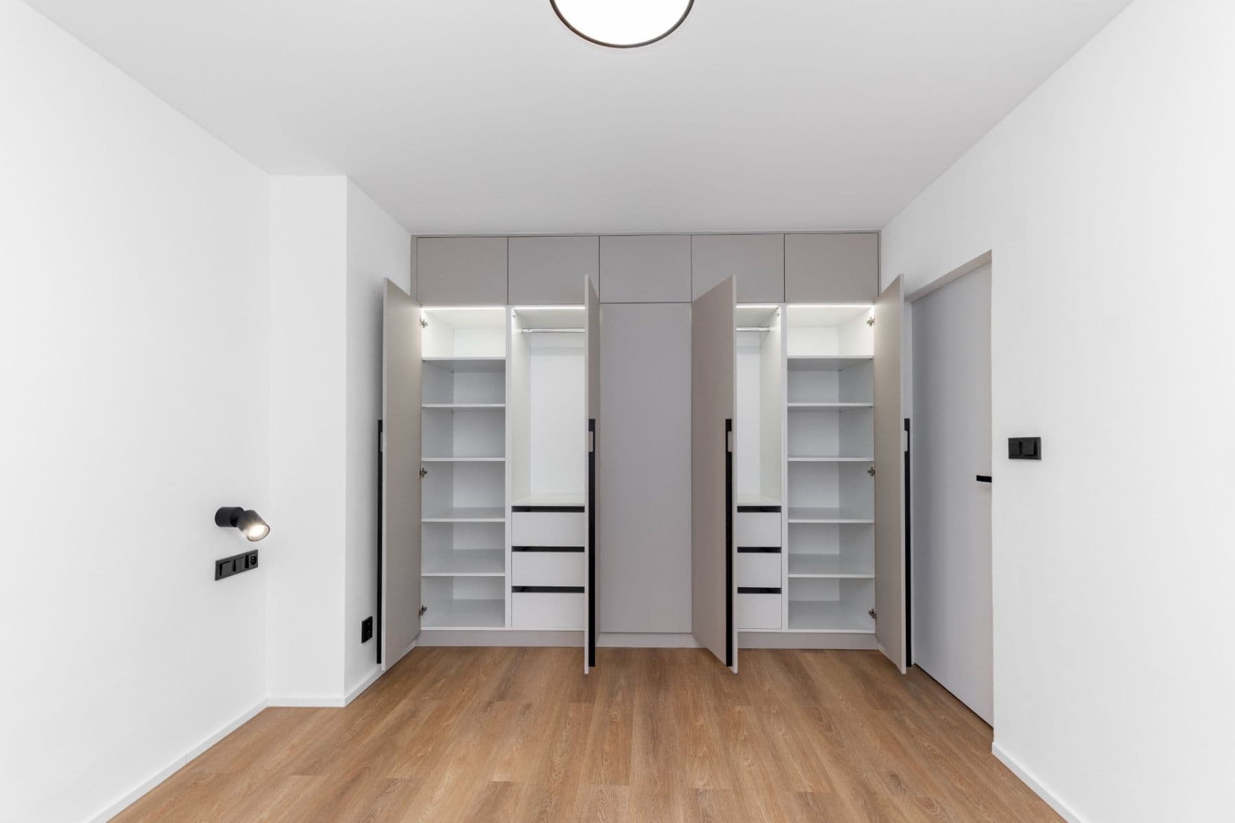 Prodej bytu 3+kk 60 m², Rodimcevova, Ostrava, Moravskoslezský kraj Prodej bytu 3+kk 60 m², Rodimcevova, Ostrava, Moravskoslezský kraj