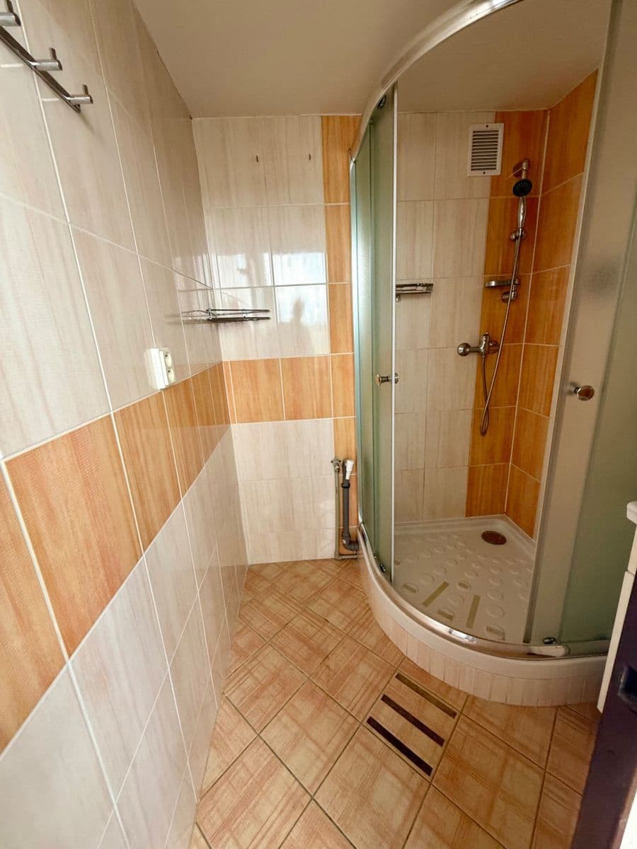 Prodej bytu 3+1 64 m², Severní, Hradec Králové, Královéhradecký kraj Prodej bytu 3+1 64 m², Severní, Hradec Králové, Královéhradecký kraj