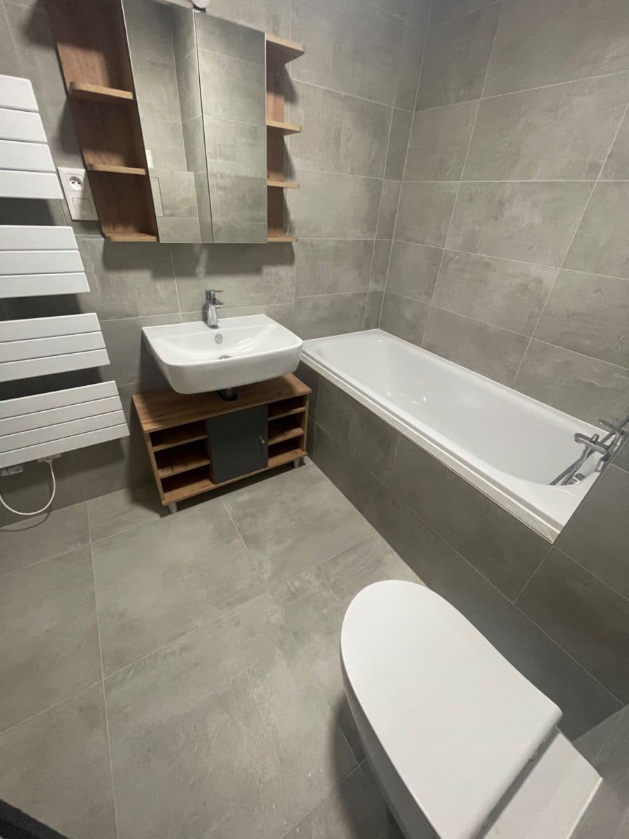 Pronájem bytu 1+kk 38 m², Pražská, Písek, Jihočeský kraj Pronájem bytu 1+kk 38 m², Pražská, Písek, Jihočeský kraj