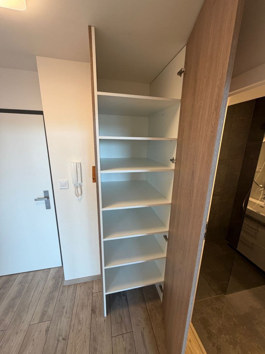 Pronájem bytu 2+kk 52 m², Limuzská, Praha, Praha Pronájem bytu 2+kk 52 m², Limuzská, Praha, Praha