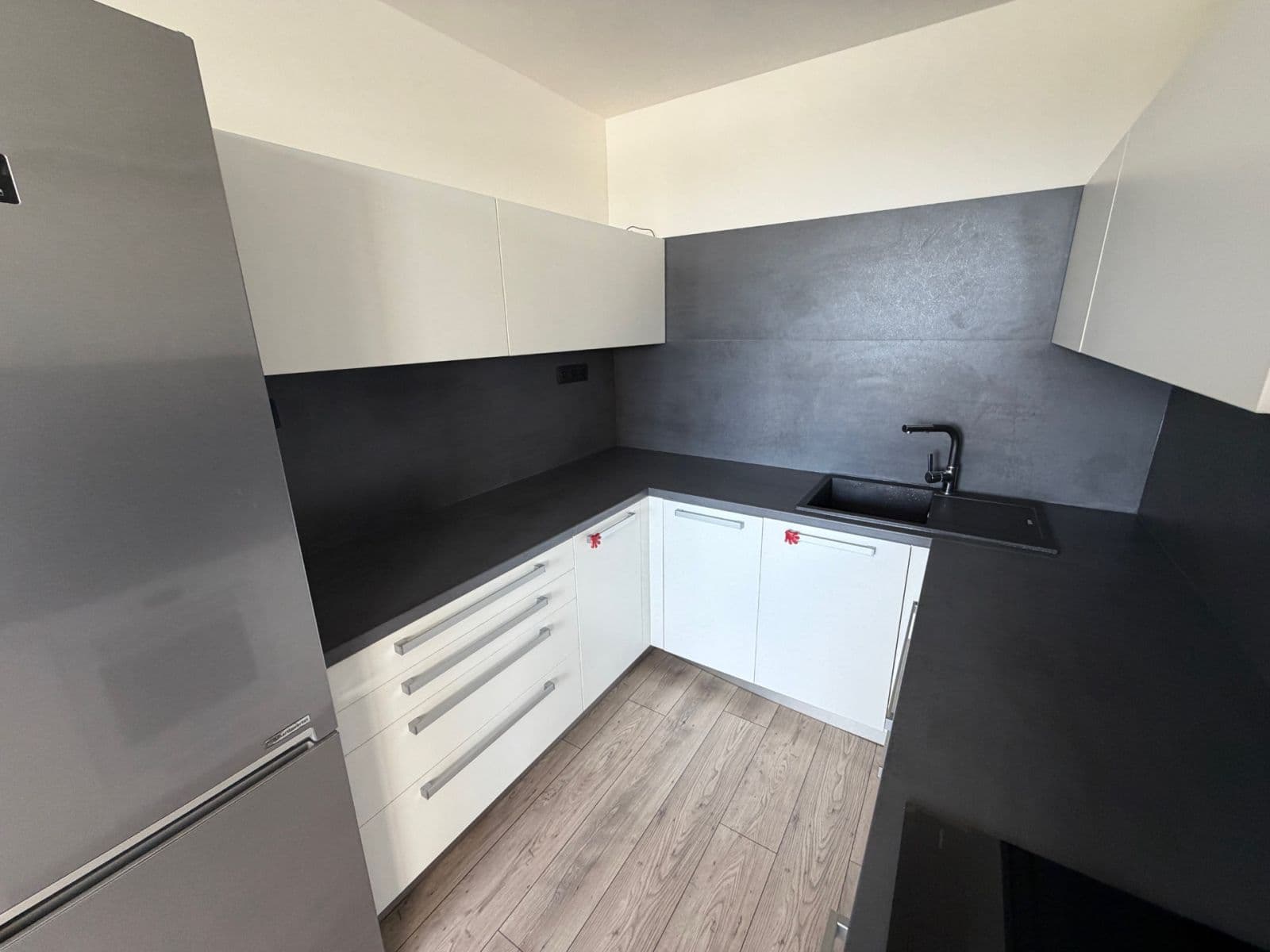 Pronájem bytu 2+kk 52 m², Limuzská, Praha, Praha Pronájem bytu 2+kk 52 m², Limuzská, Praha, Praha