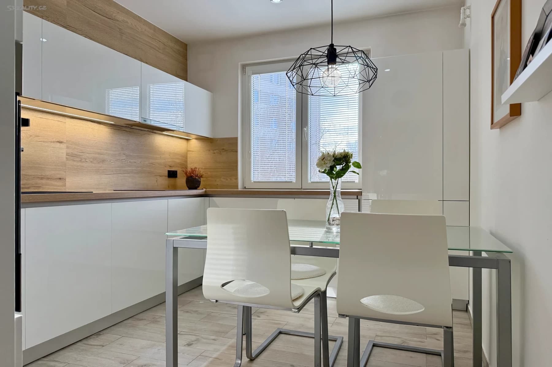 Pronájem bytu 3+1 75 m², Padělky VIII, Zlín, Zlínský kraj Pronájem bytu 3+1 75 m², Padělky VIII, Zlín, Zlínský kraj