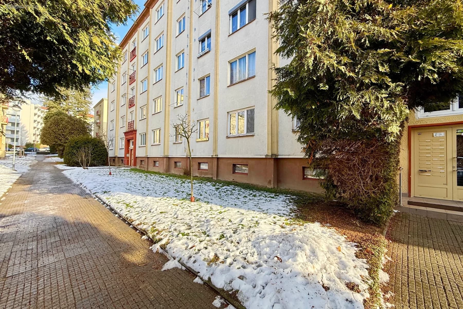 Pronájem bytu 3+1 75 m², Padělky VIII, Zlín, Zlínský kraj Pronájem bytu 3+1 75 m², Padělky VIII, Zlín, Zlínský kraj