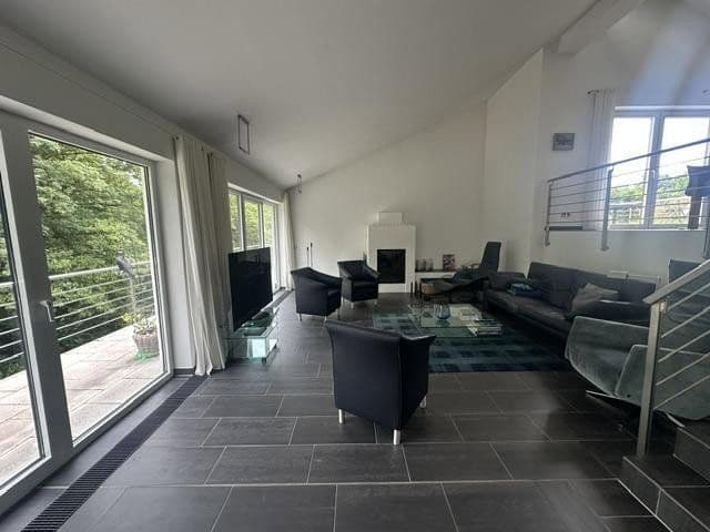 Prodej domu 214 m², pozemek 2.250 m², Lüdenscheid, Severní Porýní-Vestfálsko Prodej domu 214 m², pozemek 2.250 m², Lüdenscheid, Severní Porýní-Vestfálsko