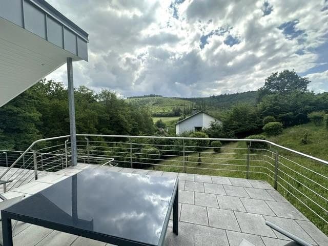 Prodej domu 214 m², pozemek 2.250 m², Lüdenscheid, Severní Porýní-Vestfálsko Prodej domu 214 m², pozemek 2.250 m², Lüdenscheid, Severní Porýní-Vestfálsko