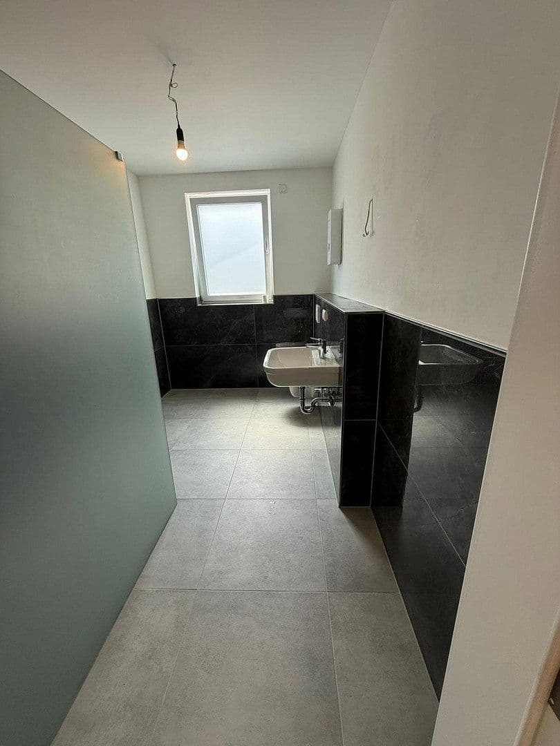 Pronájem bytu 3+1 75 m², Bergneustadt, Severní Porýní-Vestfálsko Pronájem bytu 3+1 75 m², Bergneustadt, Severní Porýní-Vestfálsko