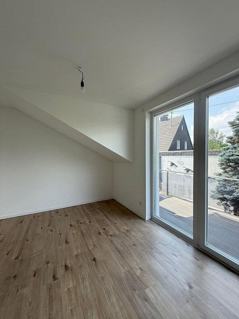 Pronájem bytu 3+1 75 m², Bergneustadt, Severní Porýní-Vestfálsko Pronájem bytu 3+1 75 m², Bergneustadt, Severní Porýní-Vestfálsko