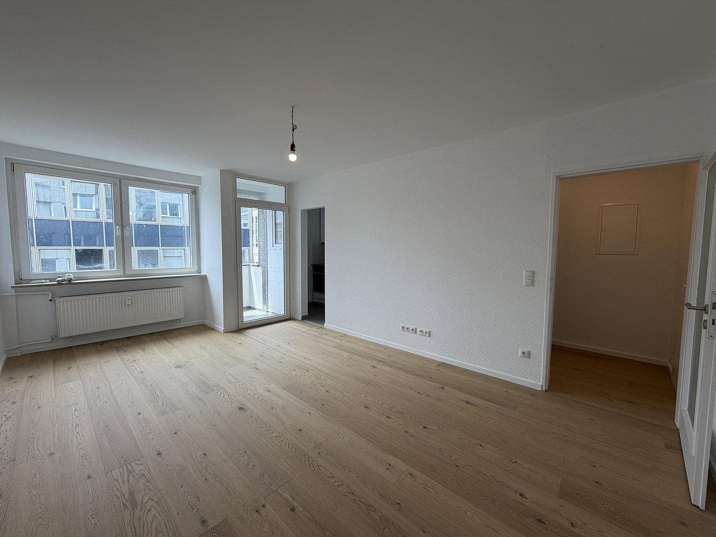 Pronájem bytu 1+1 33 m², Zeil 39, Frankfurt am Main, Hessen Pronájem bytu 1+1 33 m², Zeil 39, Frankfurt am Main, Hessen