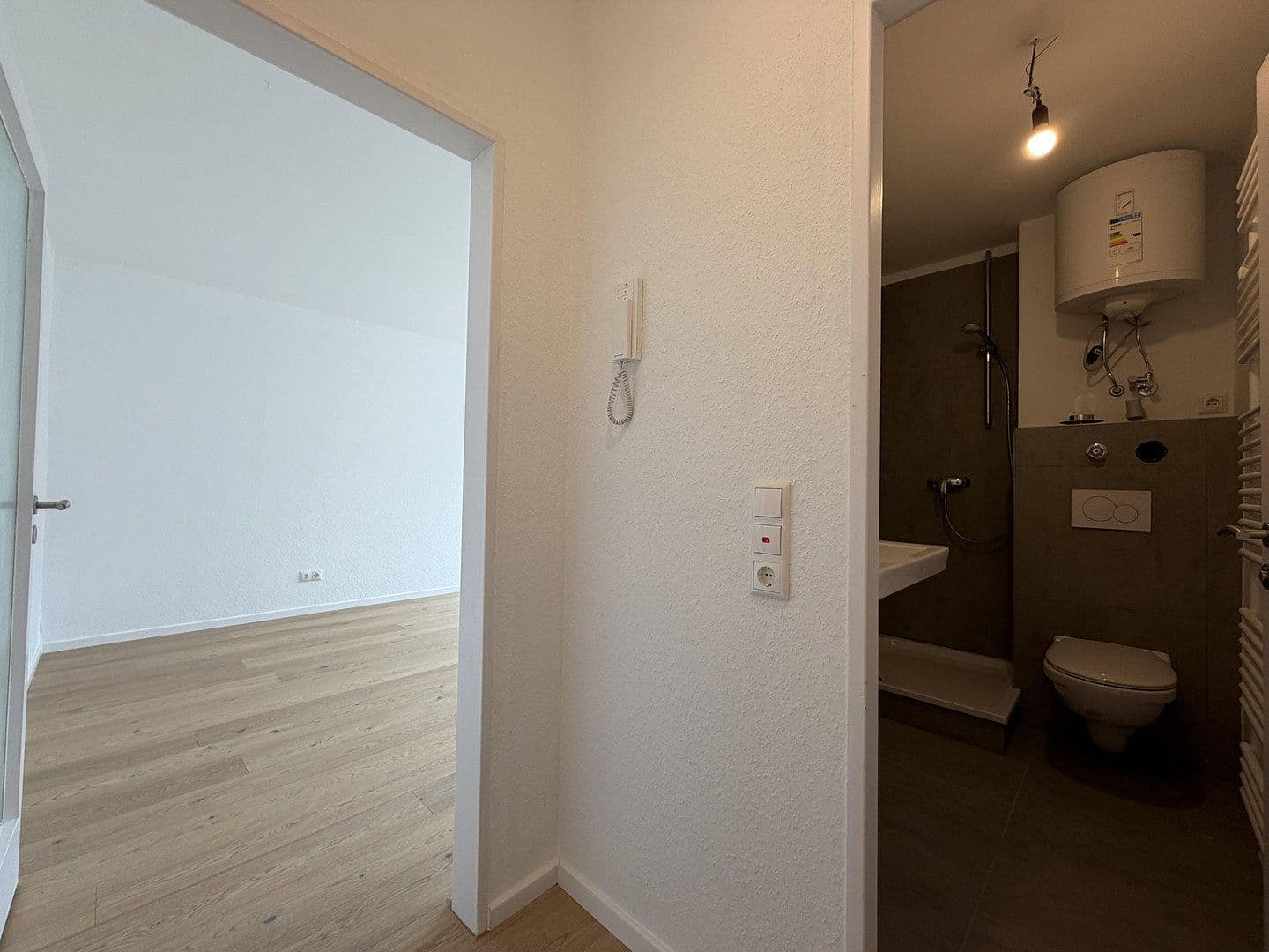 Pronájem bytu 1+1 33 m², Zeil 39, Frankfurt am Main, Hessen Pronájem bytu 1+1 33 m², Zeil 39, Frankfurt am Main, Hessen