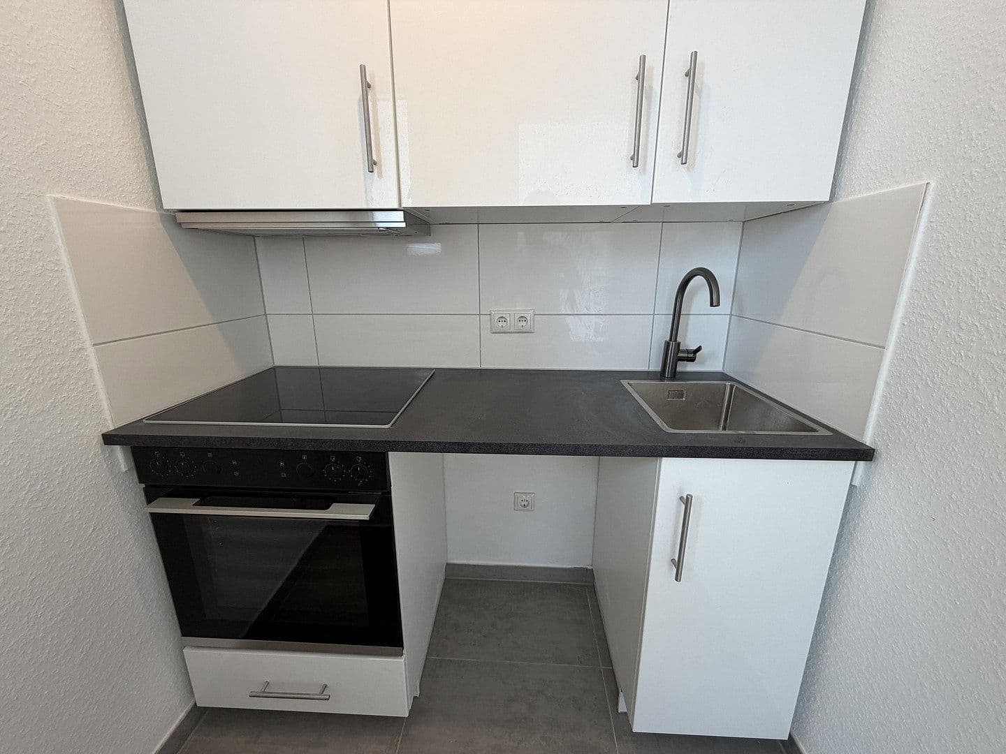 Pronájem bytu 1+1 33 m², Zeil 39, Frankfurt am Main, Hessen Pronájem bytu 1+1 33 m², Zeil 39, Frankfurt am Main, Hessen