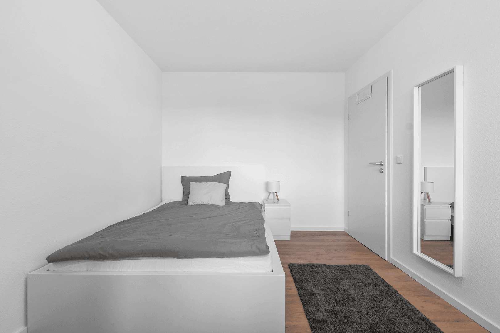 Pronájem bytu 82 m², Im Mainfeld 40, Frankfurt am Main, Hessen Pronájem bytu 82 m², Im Mainfeld 40, Frankfurt am Main, Hessen
