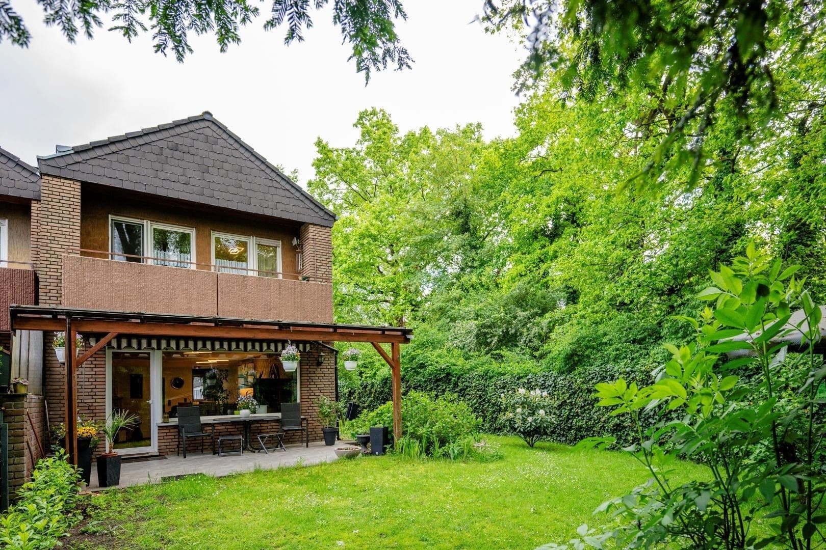 Prodej domu 113 m², pozemek 564 m², Marl, Severní Porýní-Vestfálsko Prodej domu 113 m², pozemek 564 m², Marl, Severní Porýní-Vestfálsko