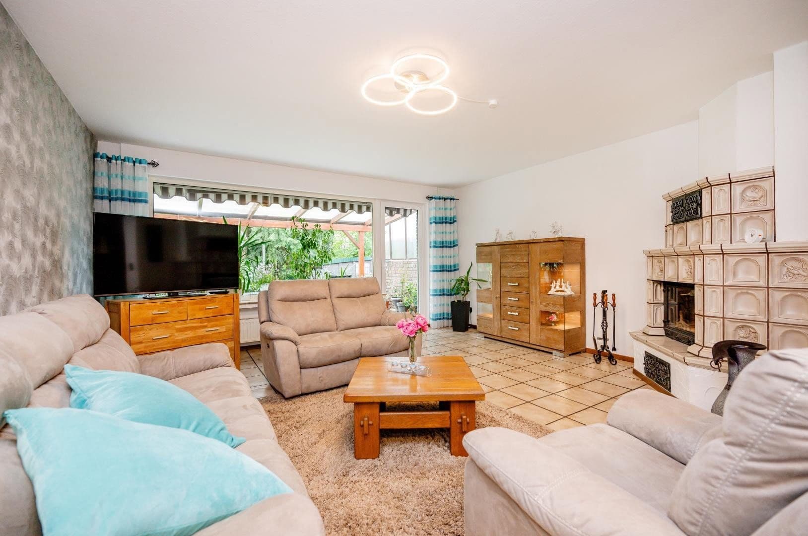 Prodej domu 113 m², pozemek 564 m², Marl, Severní Porýní-Vestfálsko Prodej domu 113 m², pozemek 564 m², Marl, Severní Porýní-Vestfálsko