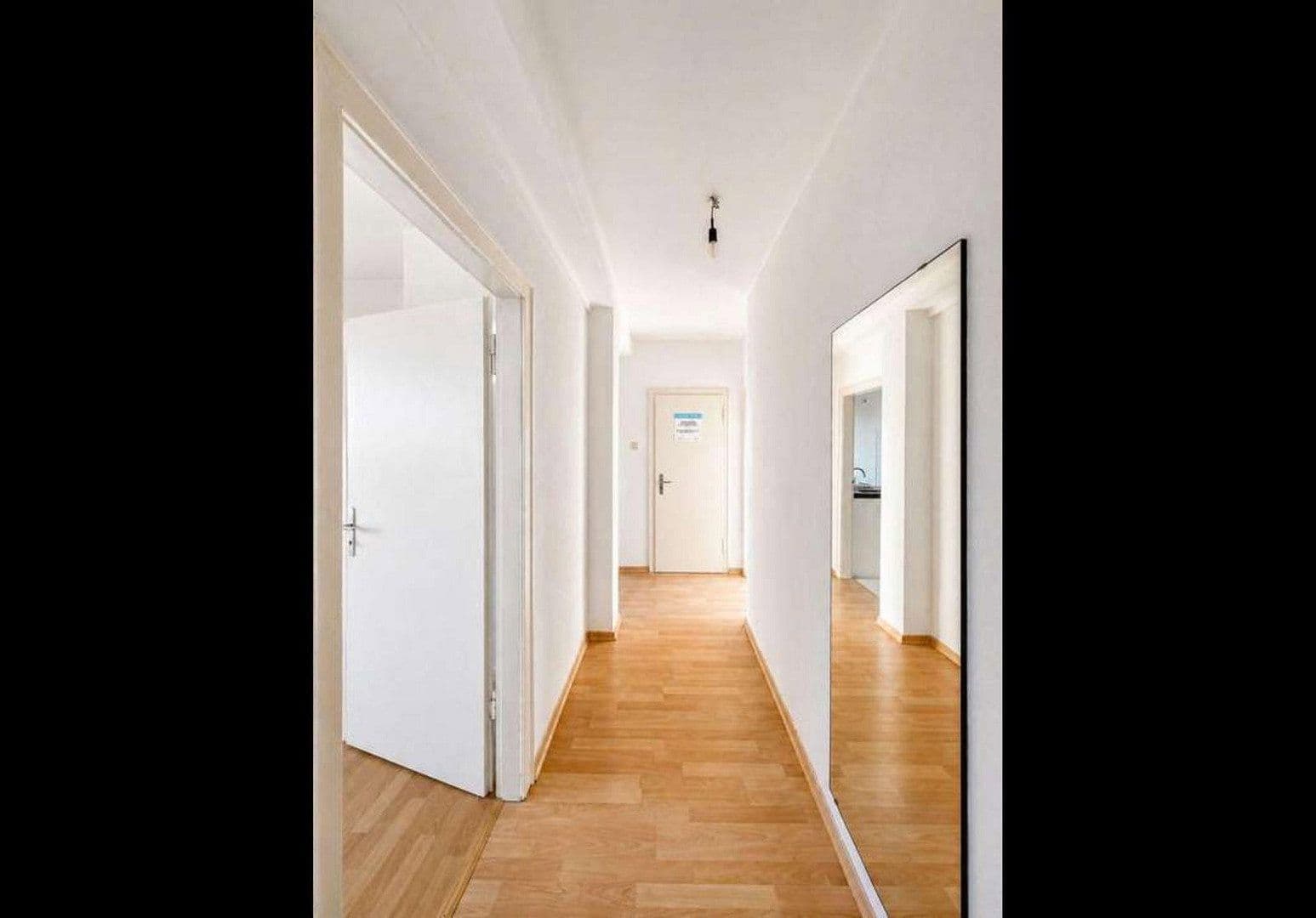 Pronájem bytu 4+1 105 m², Yorckstr, Düsseldorf, Severní Porýní-Vestfálsko Pronájem bytu 4+1 105 m², Yorckstr, Düsseldorf, Severní Porýní-Vestfálsko