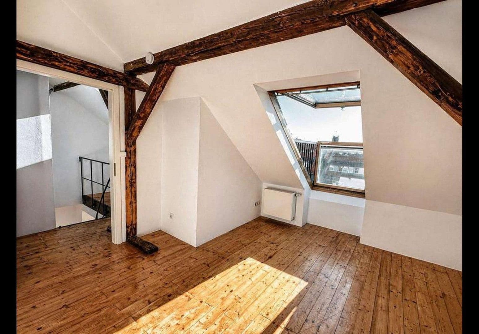 Pronájem bytu 4+1 105 m², Yorckstr, Düsseldorf, Severní Porýní-Vestfálsko Pronájem bytu 4+1 105 m², Yorckstr, Düsseldorf, Severní Porýní-Vestfálsko