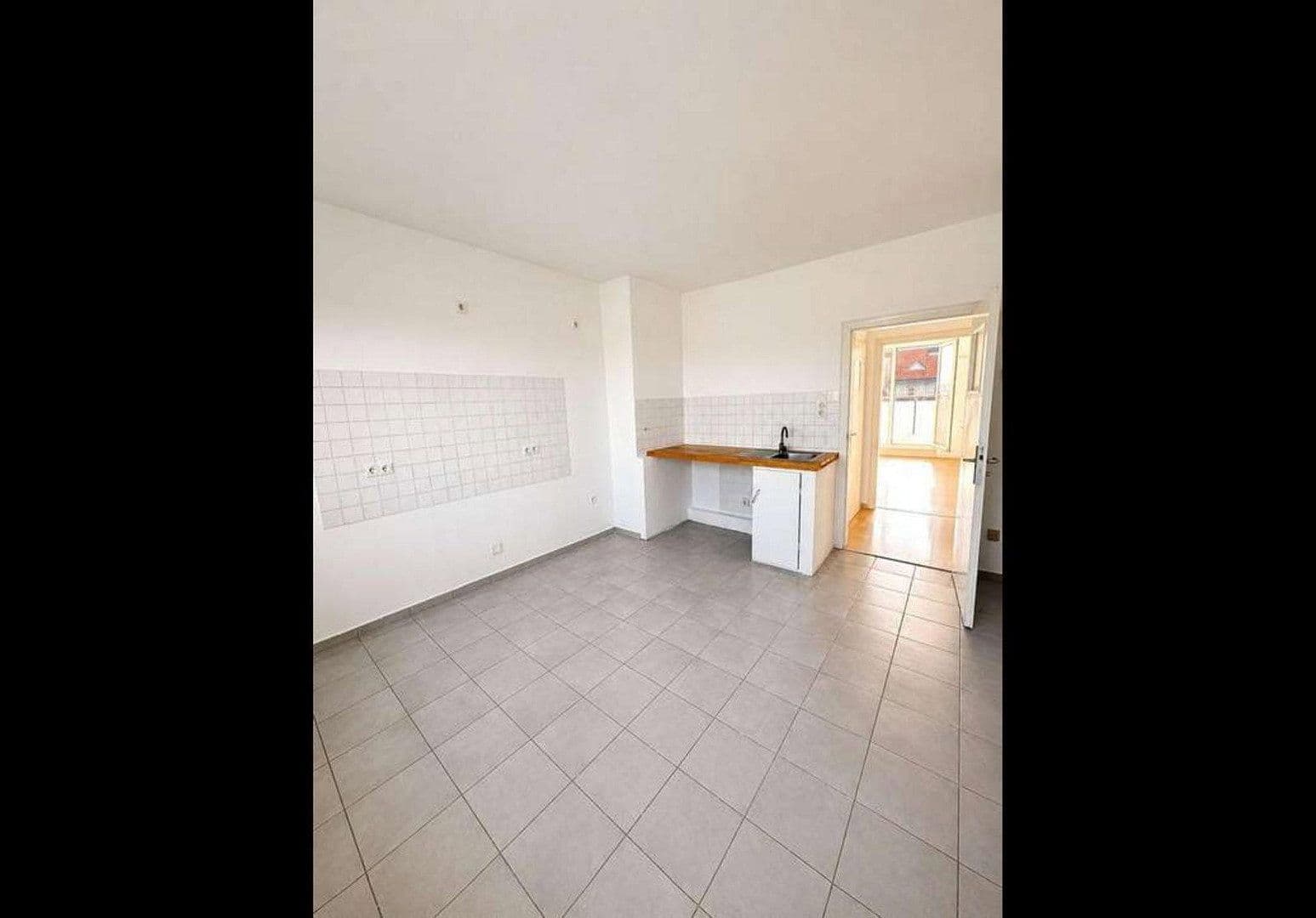 Pronájem bytu 4+1 105 m², Yorckstr, Düsseldorf, Severní Porýní-Vestfálsko Pronájem bytu 4+1 105 m², Yorckstr, Düsseldorf, Severní Porýní-Vestfálsko
