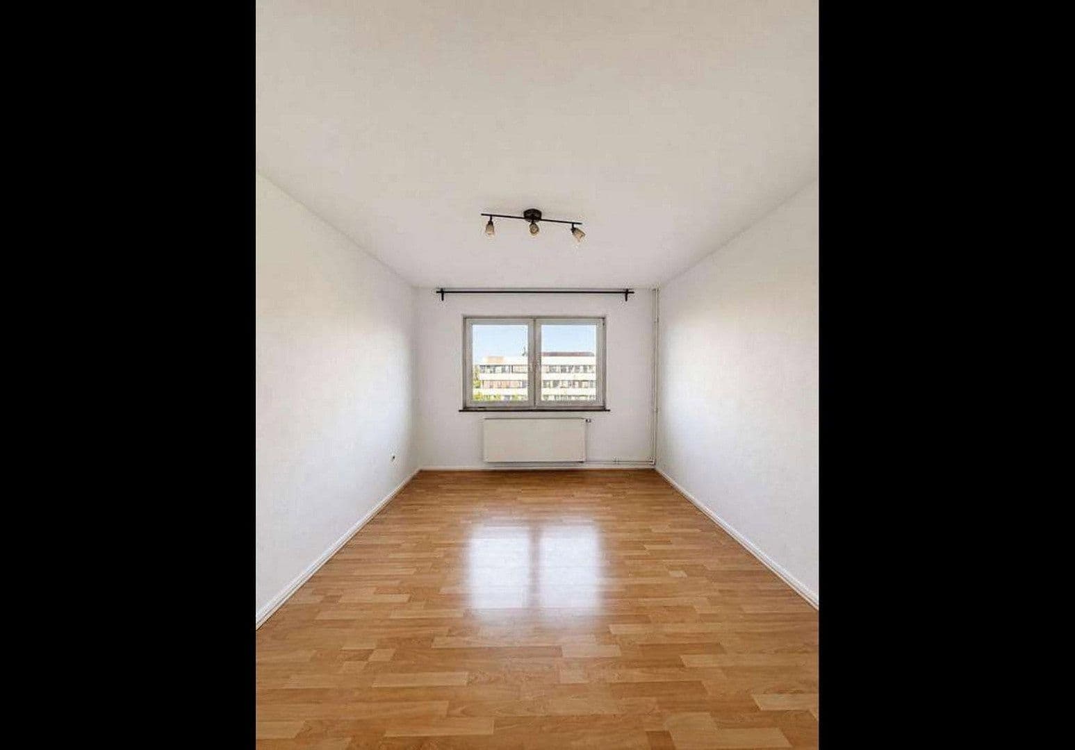 Pronájem bytu 4+1 105 m², Yorckstr, Düsseldorf, Severní Porýní-Vestfálsko Pronájem bytu 4+1 105 m², Yorckstr, Düsseldorf, Severní Porýní-Vestfálsko
