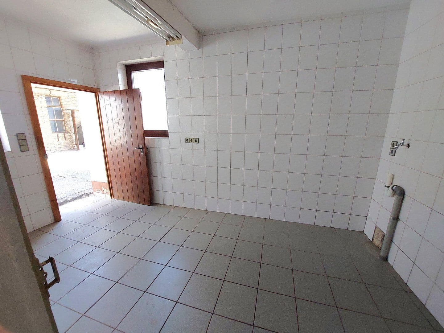 Prodej domu 117 m², pozemek 465 m², Langenlonsheim, Porýní-Falc Prodej domu 117 m², pozemek 465 m², Langenlonsheim, Porýní-Falc